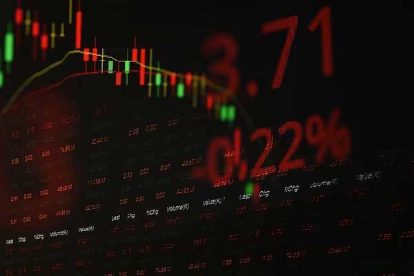 第1季澳门国际机场商业航班同比上升2.4%至13621架次